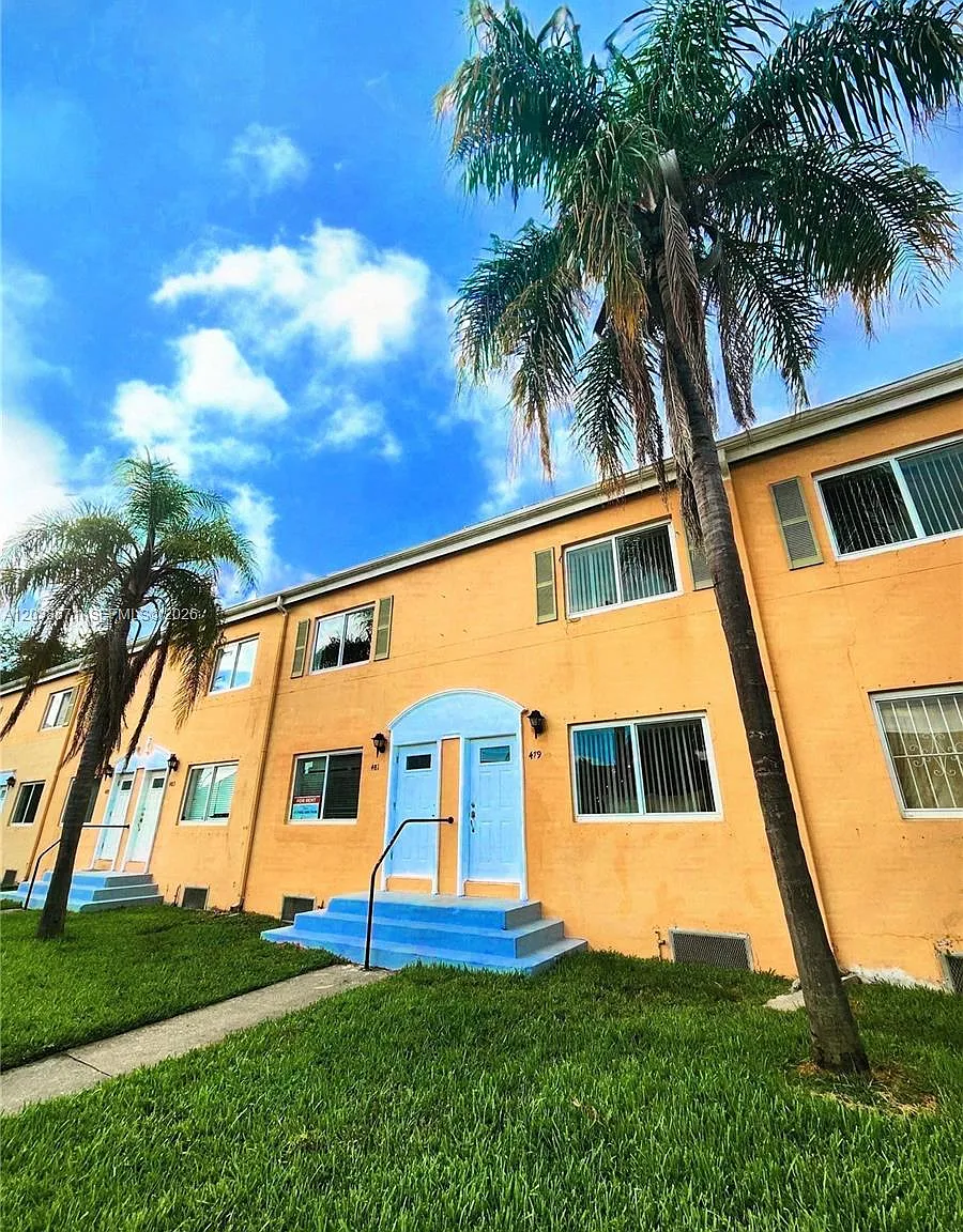 Sunset Palm Villas Condo — Photo 2