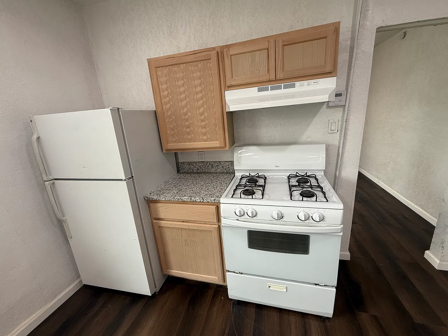 1 bed, 550 sqft, $785 — Photo 2