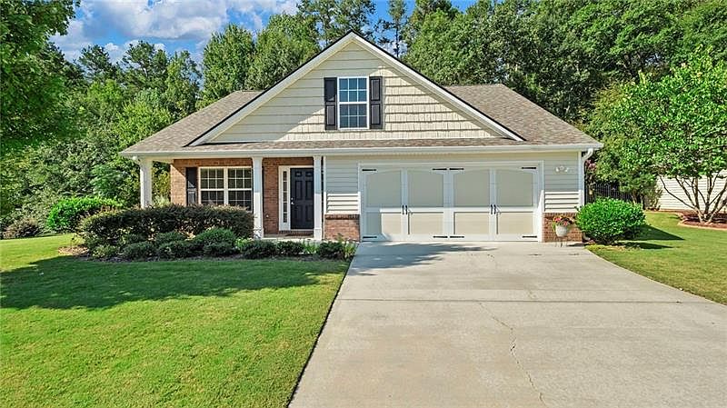 1st image of 326 Briarcrest Dr