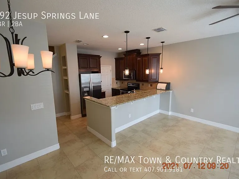 592 Jesup Springs Ln — Photo 6