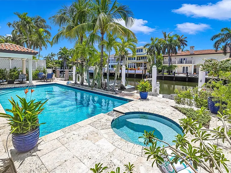 625 SE Poinciana Dr — Photo 34