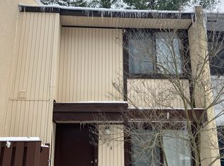 2294 White Cornus Ln, Reston, VA 20191