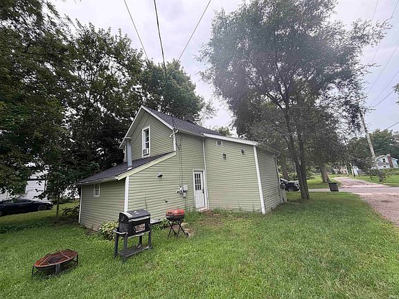 2nd image of 412 W Washington St