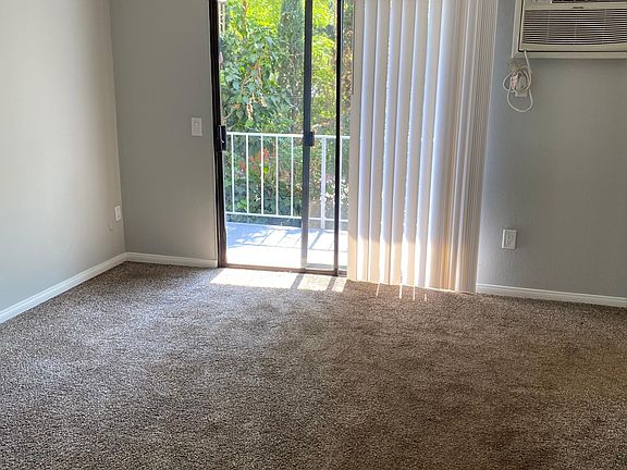 3rd image of 11502 Killion St APT 3