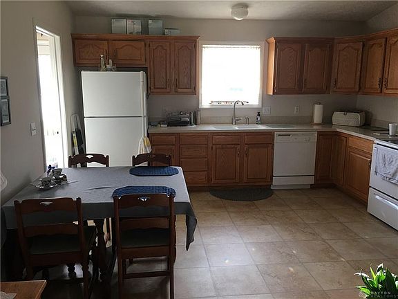 3rd image of 432 Richard Dr