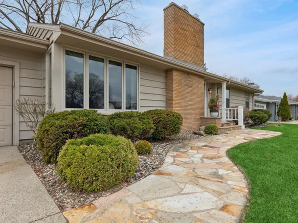 6108 Saint Johns Ave, Edina, MN 55424