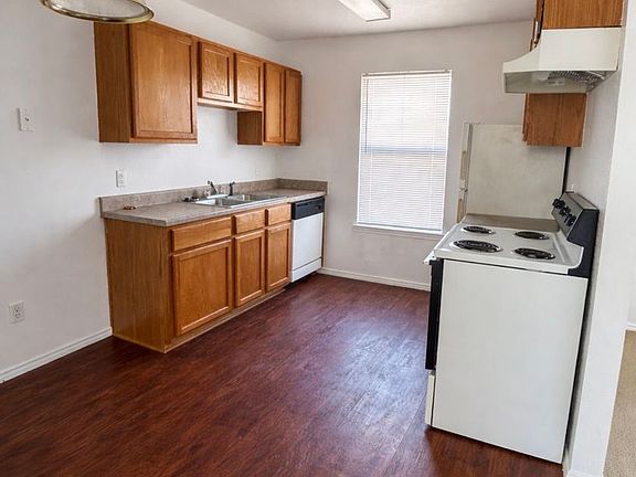 2nd image of 5704 Greengate Dr APT B