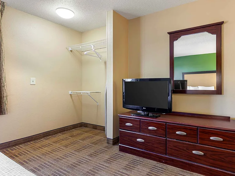 Studio Suite - 2 Full Beds