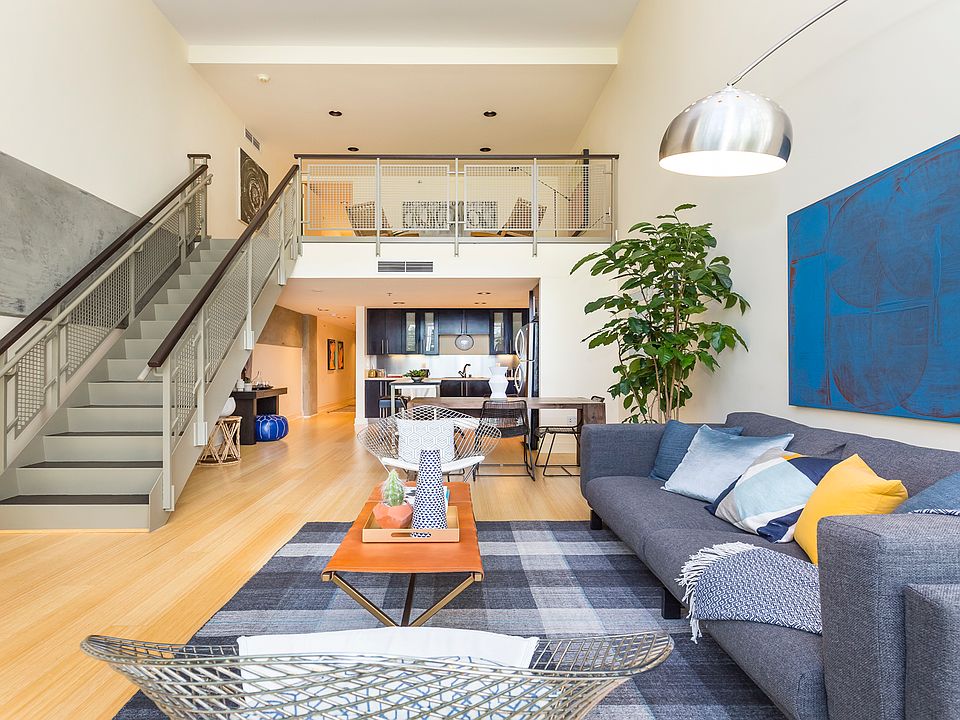 1st image of 200 Brannan St APT 207