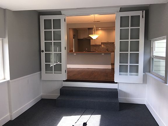 3rd image of 804 Catalina Dr