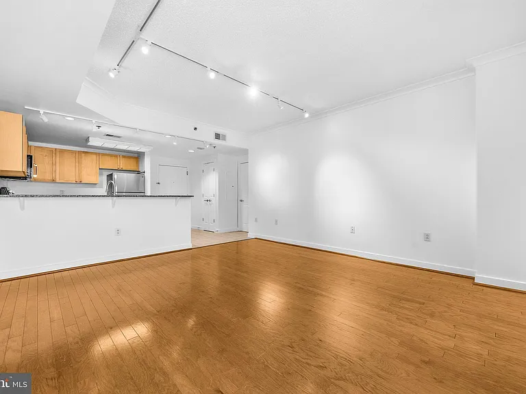 777 7th St NW #1003 — Photo 12
