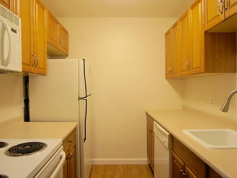 274 S Main St #36 — Photo 3