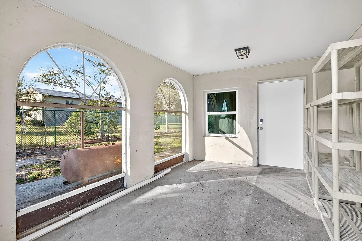 Private, Covered Patio - Perfect for Enjoying Florida's Warm Weather - Aquarius Ct