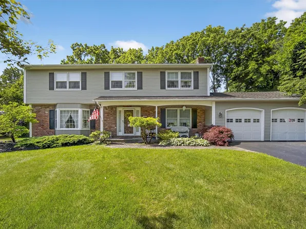 47 Clintonwood Drive, New Windsor, NY 12553