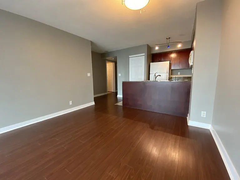 397 Front St W #2201 — Photo 4