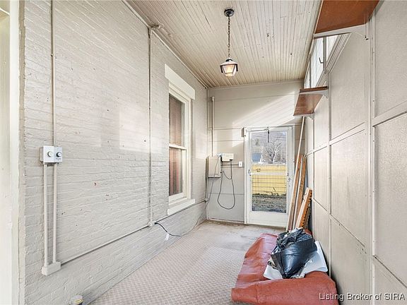 4th image of 312 Baltimore Street