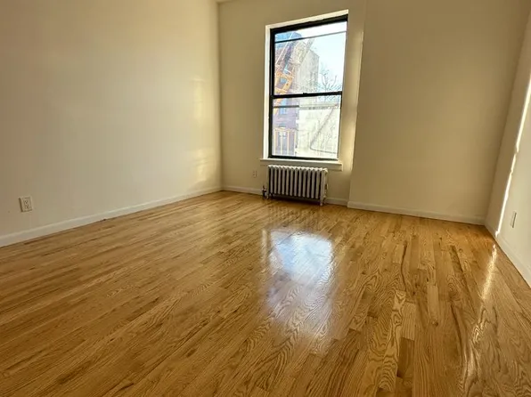 (undisclosed Address), Bronx, NY 10455