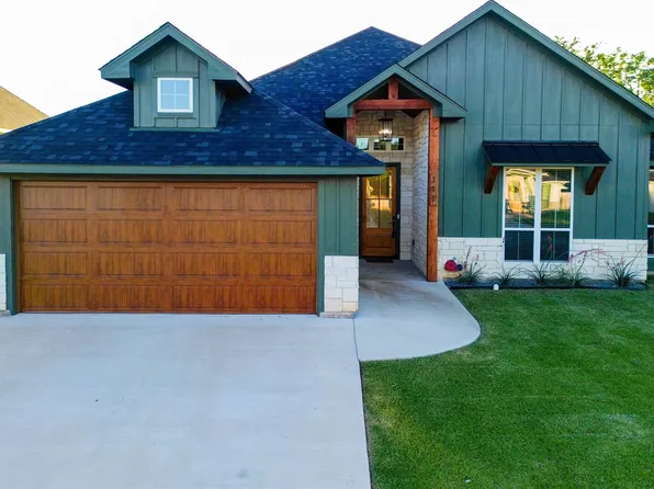 111 Vaughn Meadows Dr, Whitewright, TX 75491