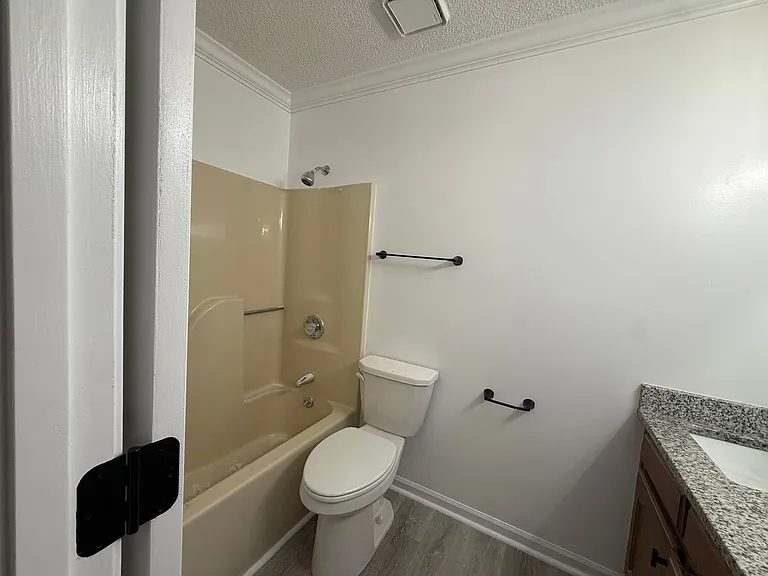 425 Autumnwood Dr SW — Photo 6