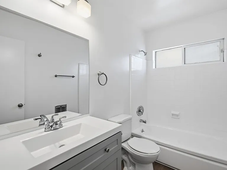 7100 Fulton Ave — Photo 11