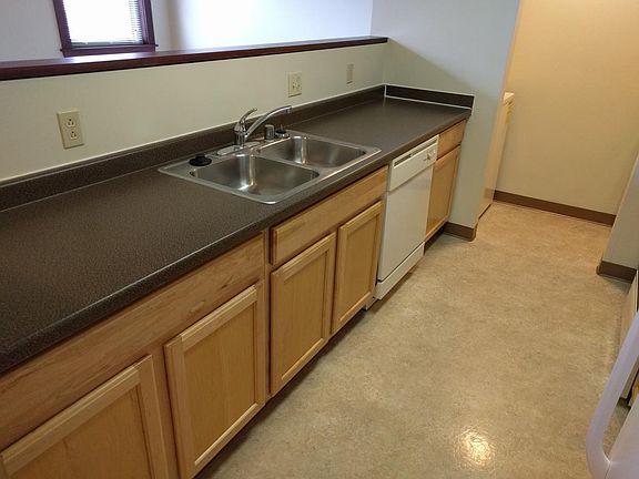 5th image of 2101 N Dr Martin Luther King Dr APT 201