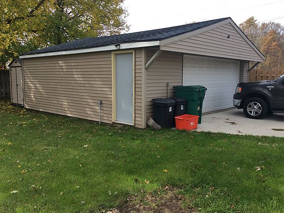 5th image of 42325 McBride Ave