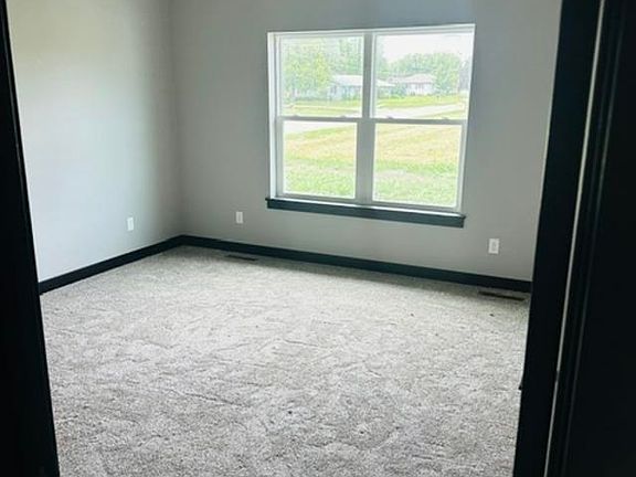 4th image of 404 11th St