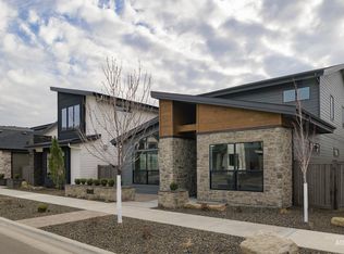 11733 N Rabbitbrush Way, Boise, ID 83714