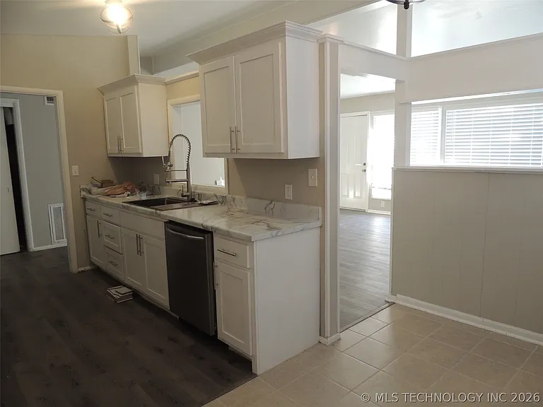 6552 E 27th Pl — Photo 10