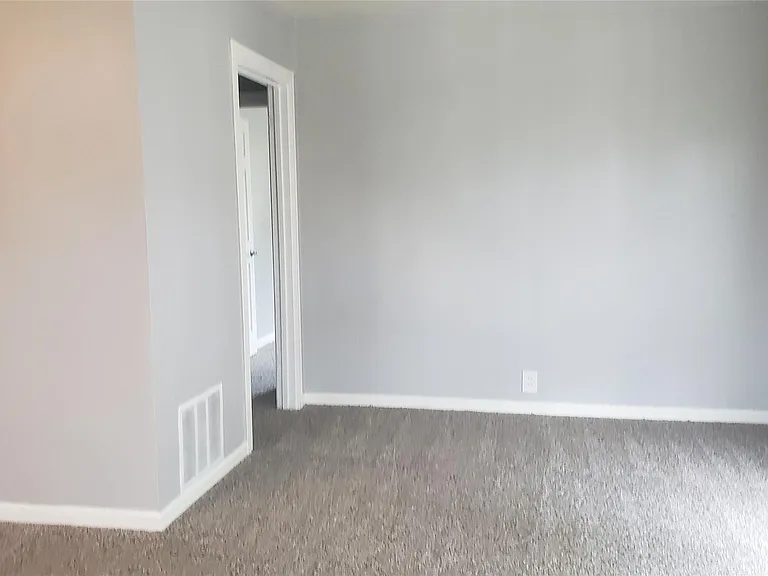 7715 Glover St — Photo 6