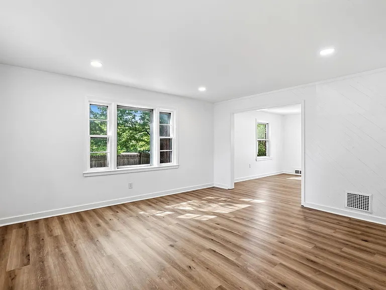 519 Vine St — Photo 4