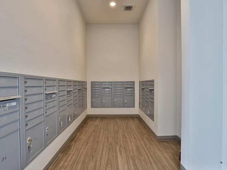 5925 Charlotte Dr #204 — Photo 23