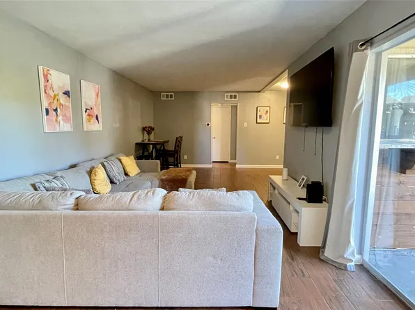 2805 Lineville Dr APT 103, Farmers Branch, TX 75234