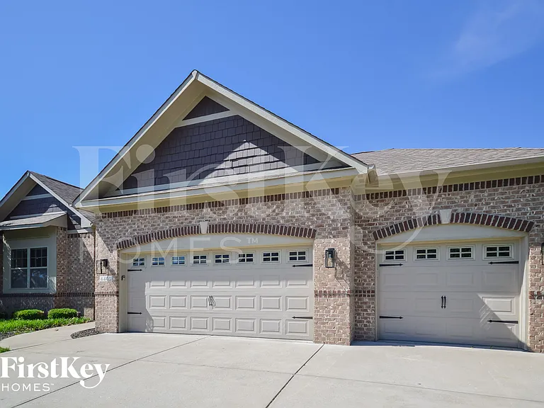 4405 Nottinghill Dr — Photo 2