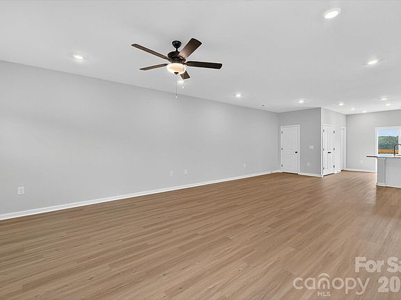 5th image of 1854 Rhyne Elementary Dr