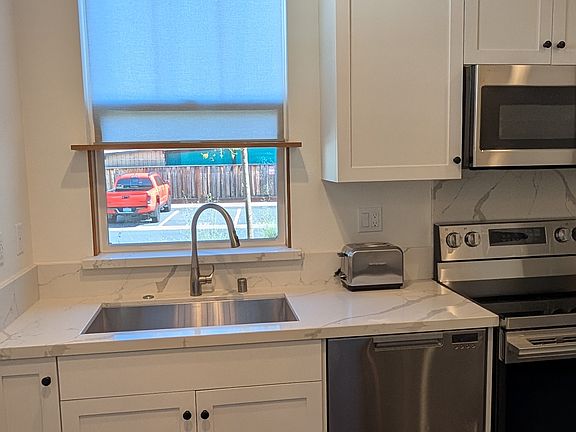 3rd image of 1604 Winding Creek Way