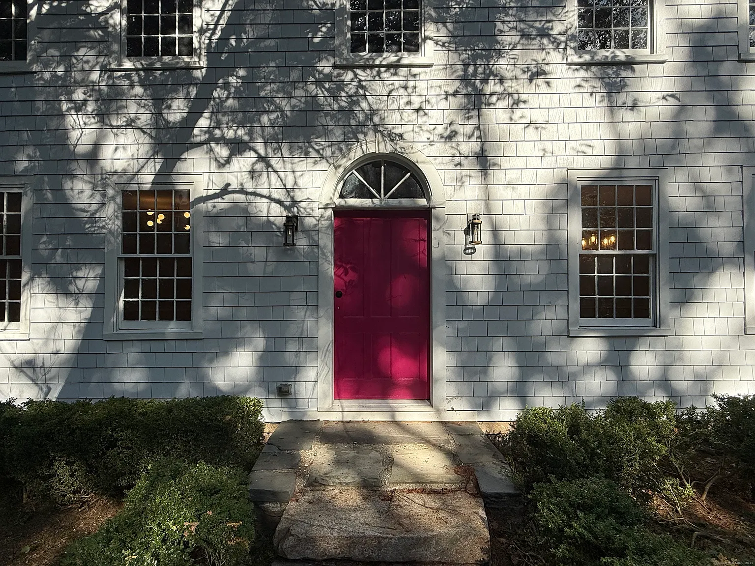 4 bed, 2.5 bath, 2803 sqft, $5,500 — Photo 1