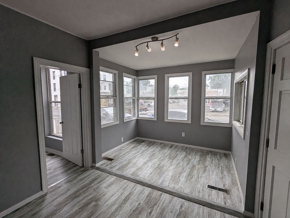 1st image of 114 Ontario St APT 1