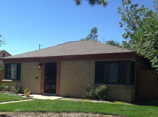 2255 Roslyn St, Denver, CO 80207
