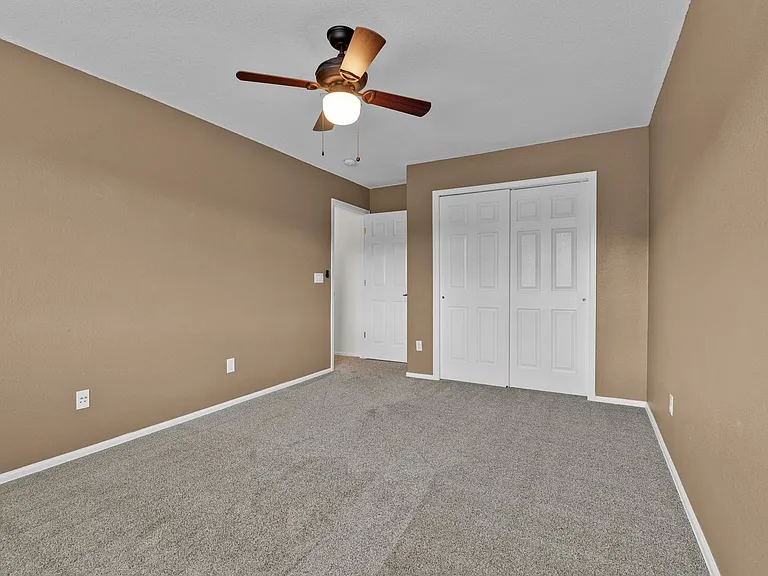 705 Witchhazel Ct — Photo 37
