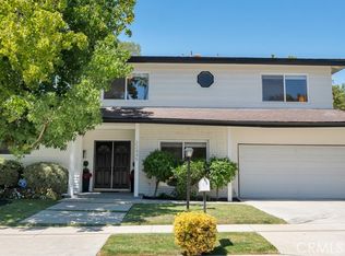 22445 Dardenne St, Calabasas, CA 91302