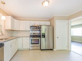 15 Overlook Dr, Sussex, NJ 07461