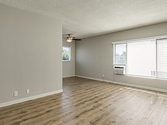 3rd image of 5917 Chula Vista Way #9