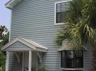 260 Oxford Ct, Mary Esther, FL 32569