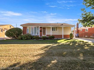 26511 W Warren St, Dearborn Heights, MI 48127