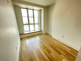 Rented by Tapiro Realty