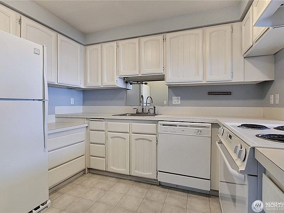 5th image of 957 12th Street NE #935
