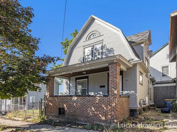 737 Dolbee Ave SE, Grand Rapids, MI 49506