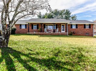 1160 Clarke Rd, Lenoir City, TN 37771