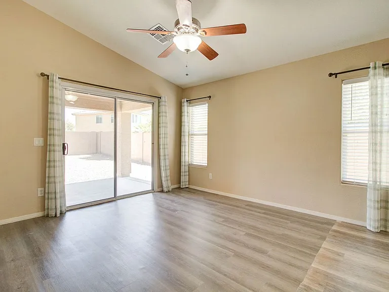 41375 W Cahill Dr — Photo 17